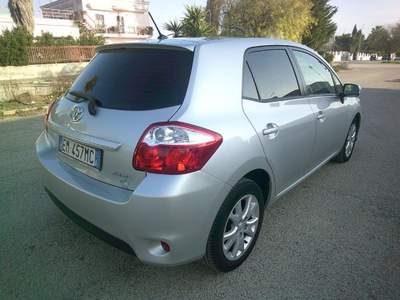 Toyota Auris 1.4 D-4D 5 porte Active Argento usata Montemesola