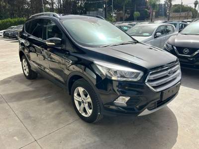 Ford Kuga 2.0 TDCI 150CV AWD Powershift Nero usata Caltagirone