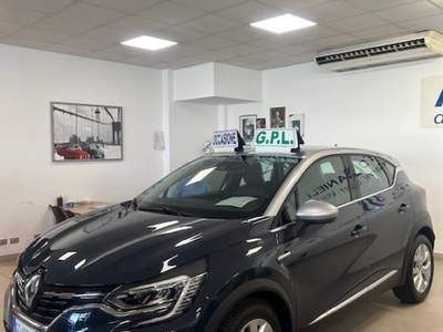 Renault Captur TCe 100 CV GPL Intens Blu/Azzurro usata Ferrara