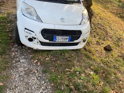 Peugeot 107 macchina di motore ottima  Bianco usata Latera