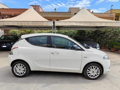 Lancia Ypsilon 1.3 MJT 16V S&S 95cv 5 porte Bianco usata Scorrano