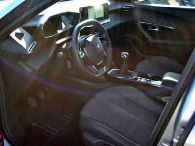 Peugeot 2008 PureTech 130 S&S Allure Pack Grigio usata Olbia