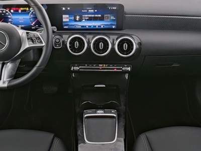 Mercedes-Benz Classe A Automatic Progressive Advanced Bianco usata Magenta