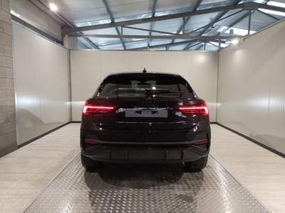 Audi Q3 35 TDI S tronic Identity Black S line Sportback Nero usata Magenta
