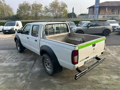 Nissan NP300 2.5 D 4p. Double Cab Efficient Bianco usata Rodengo Saiano