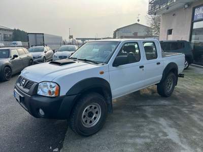 Nissan NP300 2.5 D 4p. Double Cab Efficient Bianco usata Rodengo Saiano