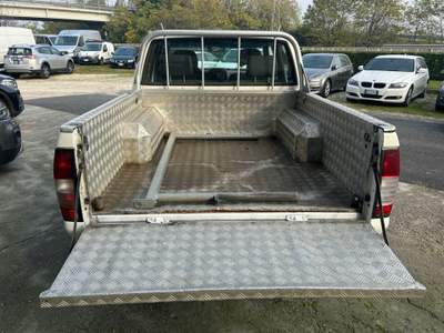 Nissan NP300 2.5 D 4p. Double Cab Efficient Bianco usata Rodengo Saiano