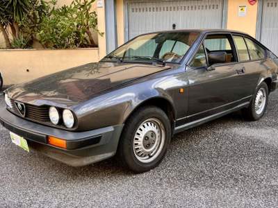 Alfa Romeo Alfetta GT/GTV 2.0 Grigio usata Roma