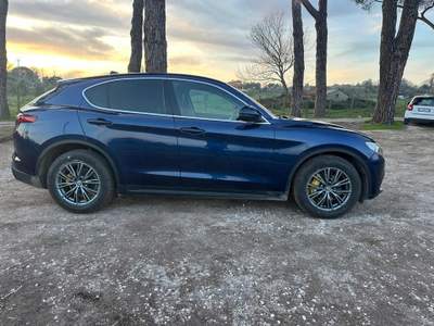 Alfa Romeo Stelvio 2.2 Turbodiesel 180 CV AT8 RWD Super Blu/Azzurro usata Bracciano