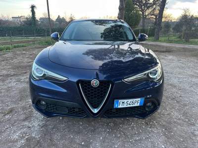 Alfa Romeo Stelvio 2.2 Turbodiesel 180 CV AT8 RWD Super Blu/Azzurro usata Bracciano