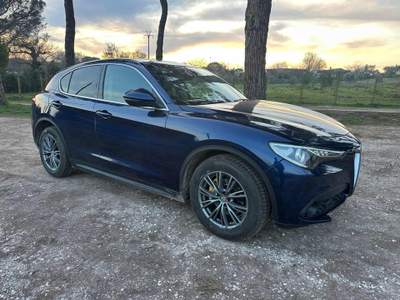 Alfa Romeo Stelvio 2.2 Turbodiesel 180 CV AT8 RWD Super Blu/Azzurro usata Bracciano