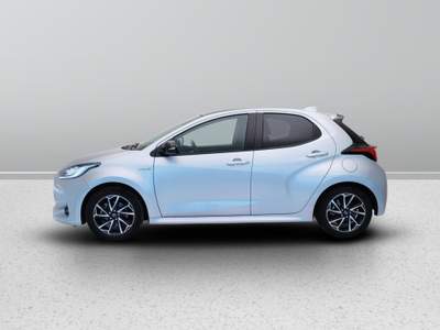 Toyota Yaris IV 2020 -  1.5h Lounge Argento usata Mosciano Sant'Angelo