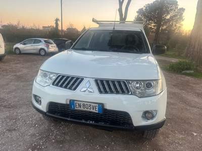 Mitsubishi L200 2.5 DI-D/136CV Club Cab Invite DPF Bianco usata Bracciano