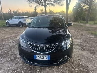 Lancia Ypsilon 1.0 FireFly Hybrid Gold Nero usata Bracciano