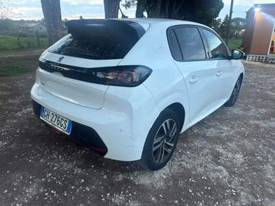 Peugeot 208 PureTech 100 Stop&Start 5 porte Allure Pack Bianco usata Bracciano