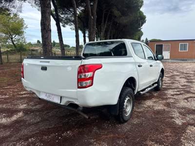 Mitsubishi L200 2.4 DI-D/154CV Double Cab Bianco usata Bracciano