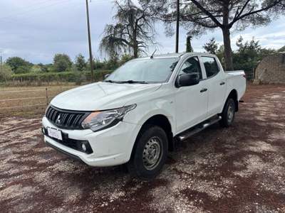 Mitsubishi L200 2.4 DI-D/154CV Double Cab Bianco usata Bracciano
