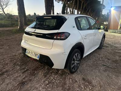 Peugeot 208 motore elettrico 136 CV 5 porte Active Bianco usata Bracciano