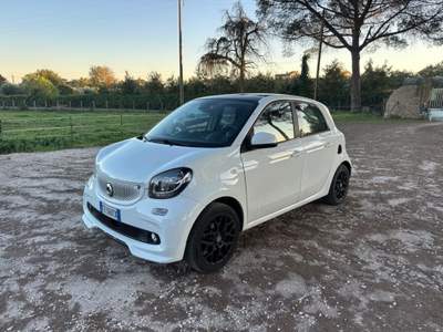Smart ForFour 70 1.0 Superpassion UNICO PROPRIETARIO Bianco usata Bracciano