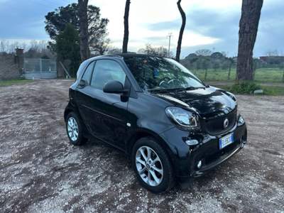 Smart ForTwo 70 1.0 twinamic Youngster Nero usata Bracciano