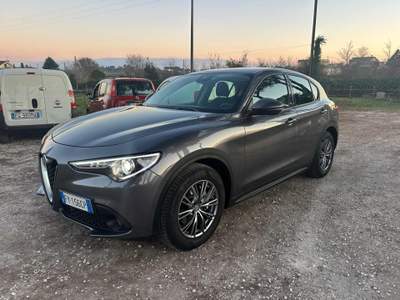 Alfa Romeo Stelvio 2.2 Turbodiesel 160 CV AT8 RWD Business Grigio usata Bracciano
