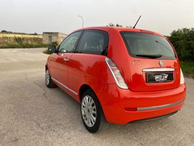 Lancia Ypsilon 1.2 69 CV GPL UNICO PROPRIETARIO Arancione usata Valderice