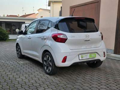 Hyundai i10 1.2 MPi 84 CV Connectline 2023 Bianco usata Cava Manara