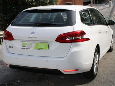 Peugeot 308 BlueHDi 100 S&S SW Active Bianco usata Sanremo