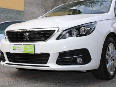 Peugeot 308 BlueHDi 100 S&S SW Active Bianco usata Sanremo