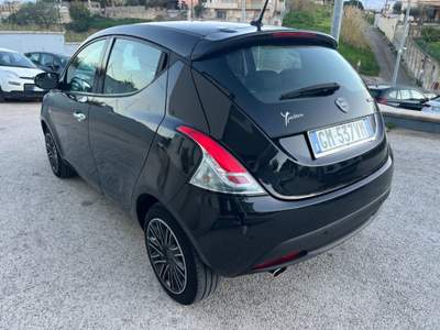 Lancia Ypsilon 1.0 FireFly 5 porte S&S Hybrid Gold Nero usata Alcamo