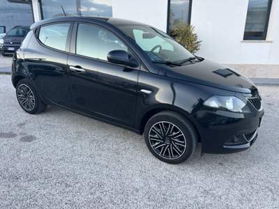 Lancia Ypsilon 1.0 FireFly 5 porte S&S Hybrid Gold Nero usata Alcamo