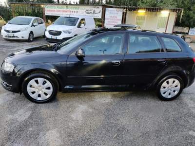 Audi A3 SPB 1.6 TDI 105 CV CR Attraction Nero usata Roma