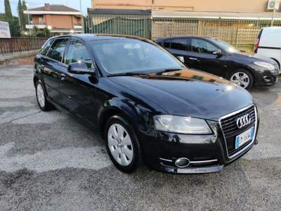Audi A3 SPB 1.6 TDI 105 CV CR Attraction Nero usata Roma