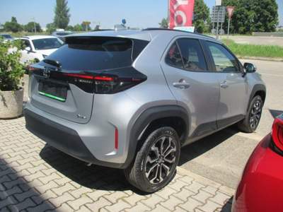Toyota Yaris Cross 1.5 Hybrid 5p. E-CVT Trend Argento usata San Giorgio di Piano