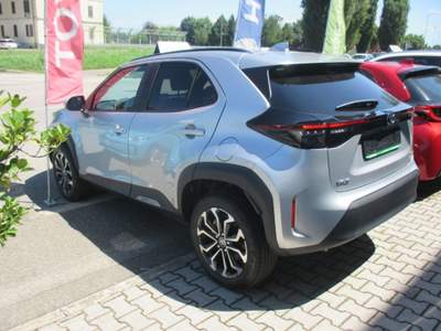 Toyota Yaris Cross 1.5 Hybrid 5p. E-CVT Trend Argento usata San Giorgio di Piano
