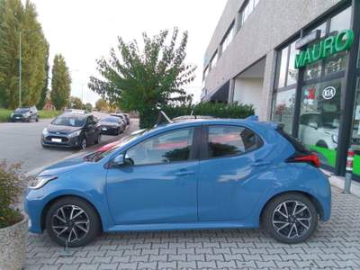 Toyota Yaris 1.5 Hybrid 5 porte Trend - NEOPATENTATI Blu/Azzurro usata San Giorgio di Piano