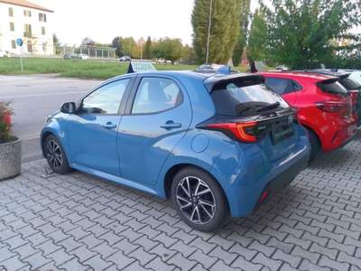 Toyota Yaris 1.5 Hybrid 5 porte Trend - NEOPATENTATI Blu/Azzurro usata San Giorgio di Piano