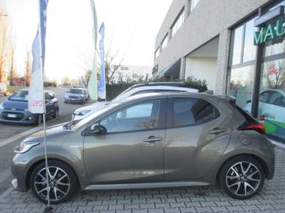 Toyota Yaris 1.5 Hybrid 5 porte Lounge - NEOPATENTATI Beige usata San Giorgio di Piano