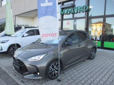 Toyota Yaris 1.5 Hybrid 5 porte Lounge - NEOPATENTATI Beige usata San Giorgio di Piano