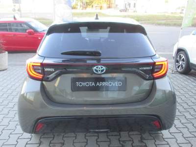 Toyota Yaris 1.5 Hybrid 5 porte Lounge - NEOPATENTATI Beige usata San Giorgio di Piano