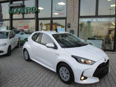 Toyota Yaris 1.5 Hybrid 5 porte Active - NEOPATENTATI Bianco usata San Giorgio di Piano