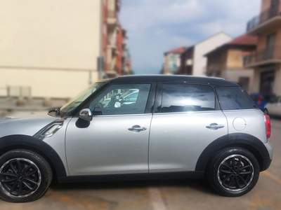 MINI Countryman Mini Cooper D Business Countryman Automatica Grigio usata Collegno