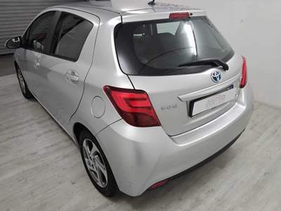 Toyota Yaris 1.5 Hybrid 5 porte Style Argento usata Gerenzano