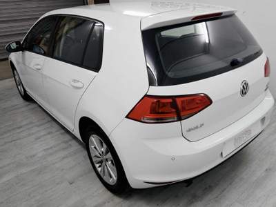 Volkswagen Golf 1.6 TDI 110 CV 5p. Comfortline BlueMotion Bianco usata Gerenzano