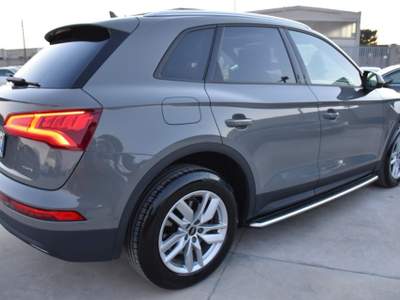 Audi Q5 35 TDI quattro S tronic Sport *PEDANE,TETTO, LUCI* Grigio usata San Vito dei Normanni