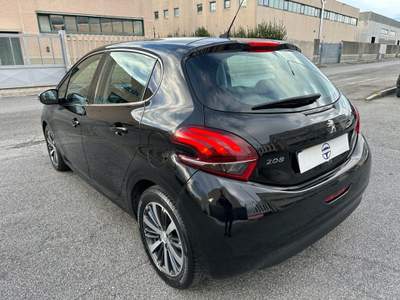 Peugeot 208 1° serie BlueHDi 75 5 porte Allure Nero usata Fonte Nuova