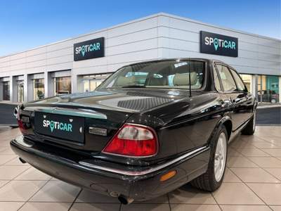 Jaguar XJ 3.2 cat Executive Nero usata Bologna