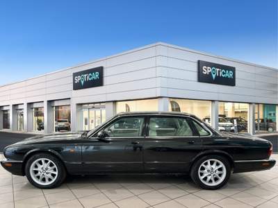 Jaguar XJ 3.2 cat Executive Nero usata Bologna