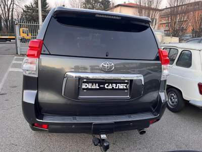 Toyota Land Cruiser 3.0 D4-D 5 porte Executive Plus Grigio usata Senna Comasco