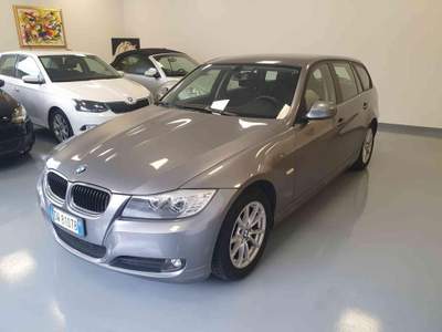 BMW Serie 3 318d d cat Touring Grigio usata Longarone